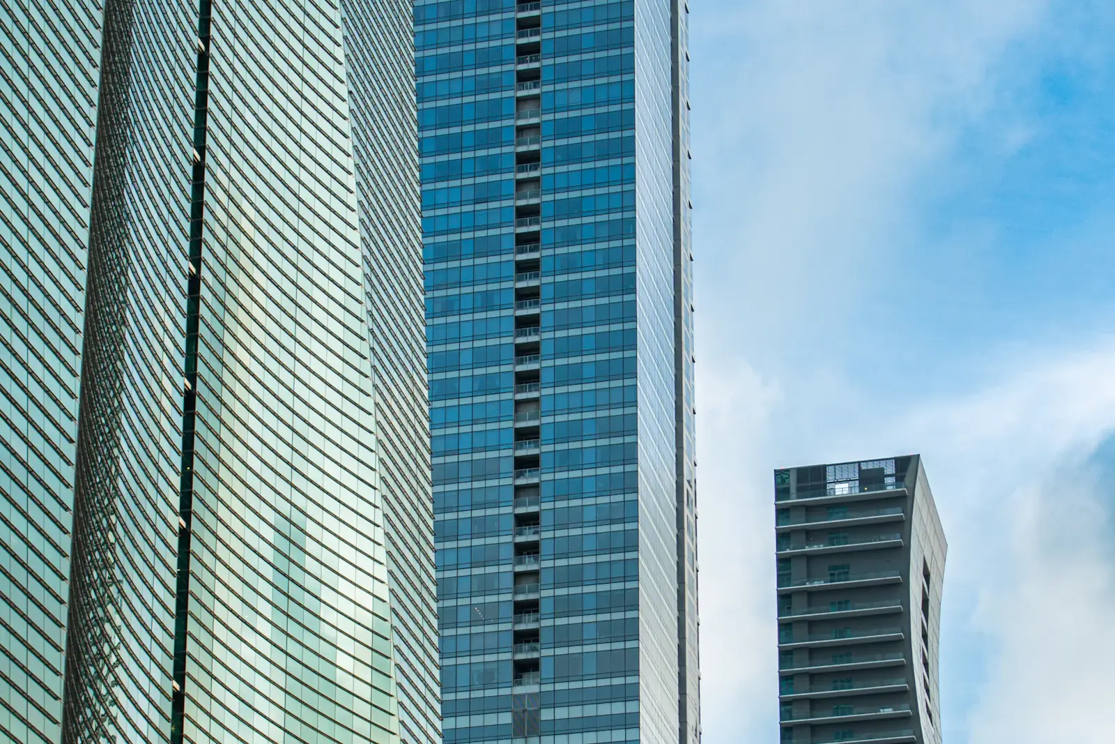 Miami Brickell Key'deki konut kuleleri